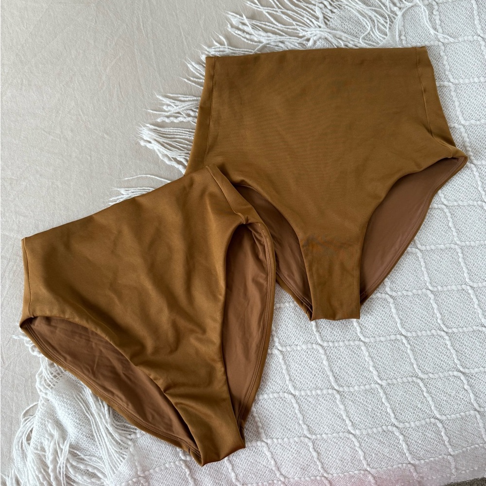 Left on Friday Hi Hi and Hi Tide bottoms